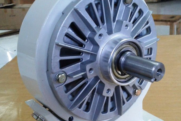 【全面解析】機(jī)座式磁粉制動(dòng)器的原理及優(yōu)勢特性